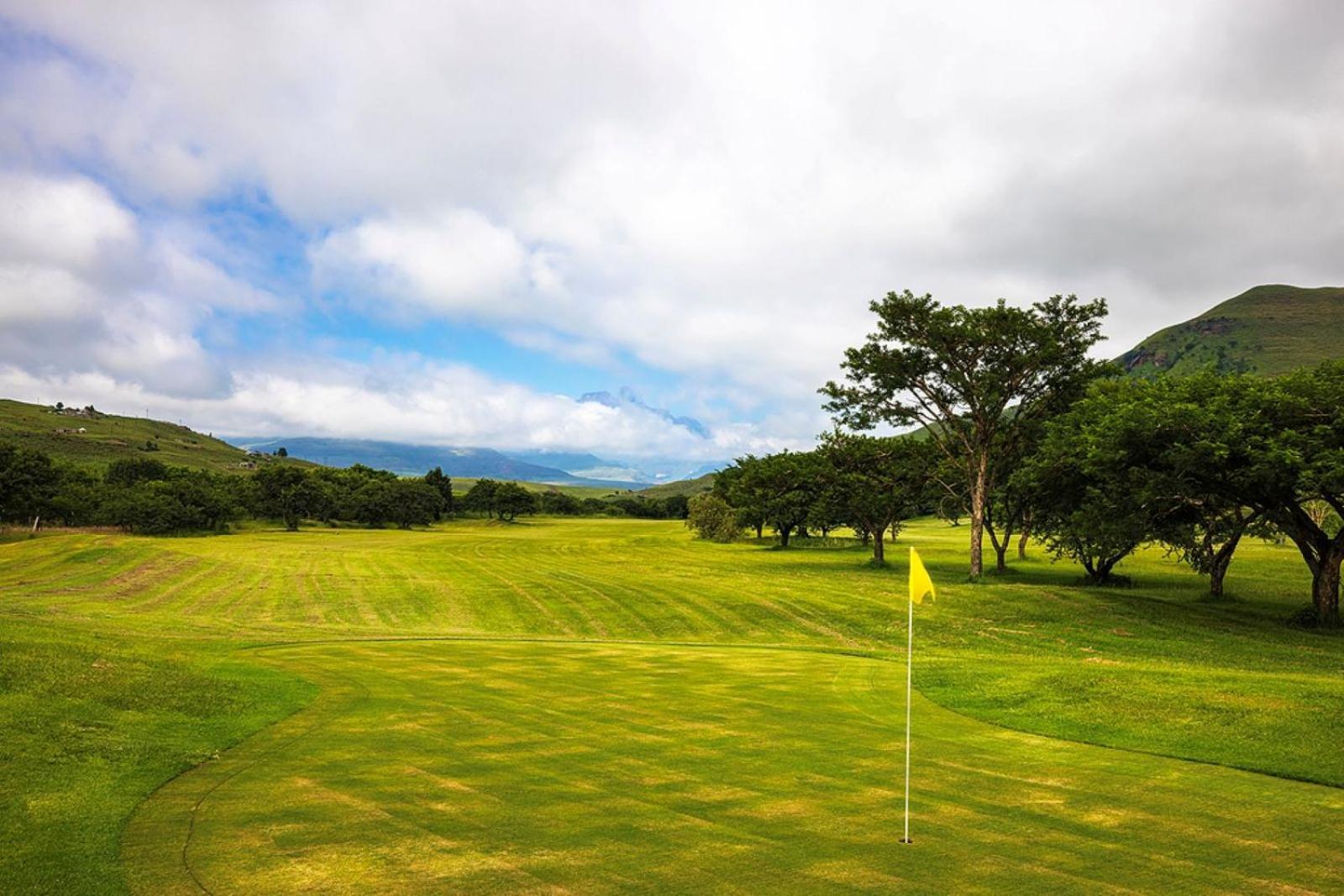 Hlalanathi Drakensberg Resort Бергвил Екстериор снимка