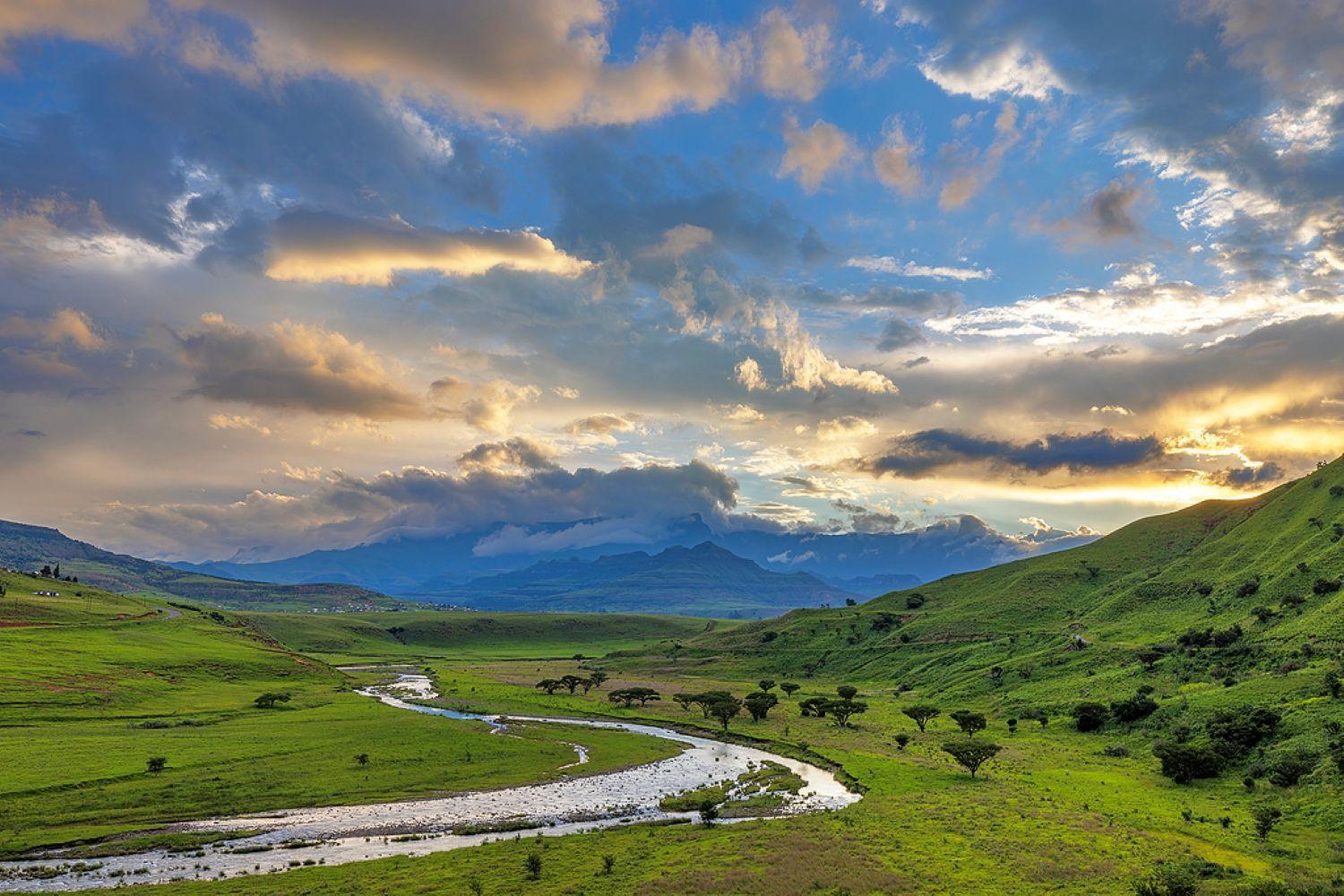 Hlalanathi Drakensberg Resort Бергвил Екстериор снимка