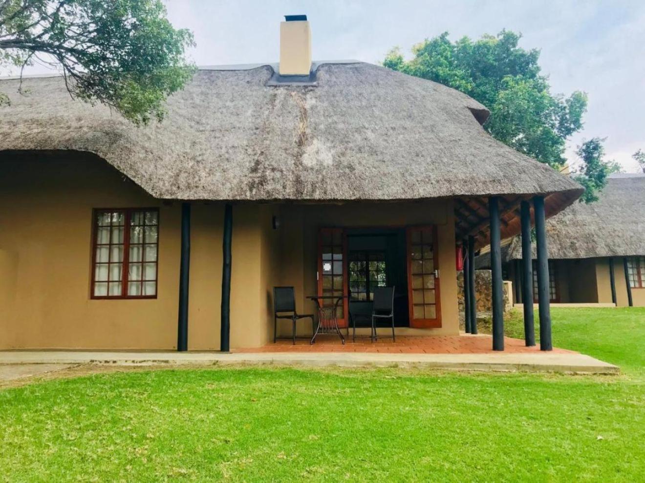 Hlalanathi Drakensberg Resort Бергвил Екстериор снимка