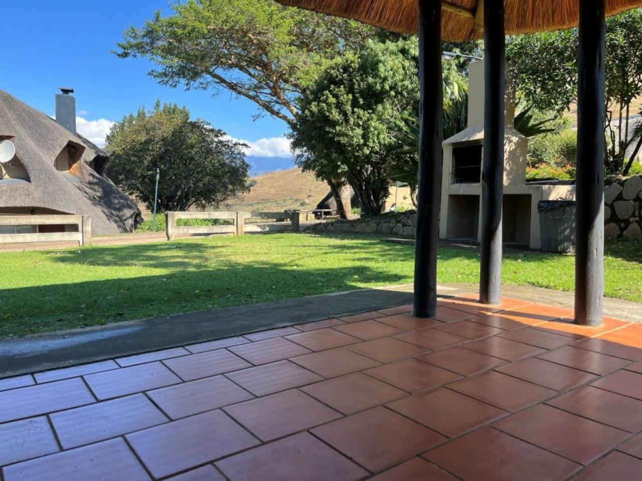 Hlalanathi Drakensberg Resort Бергвил Екстериор снимка
