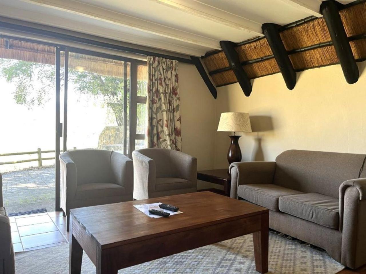 Hlalanathi Drakensberg Resort Бергвил Екстериор снимка