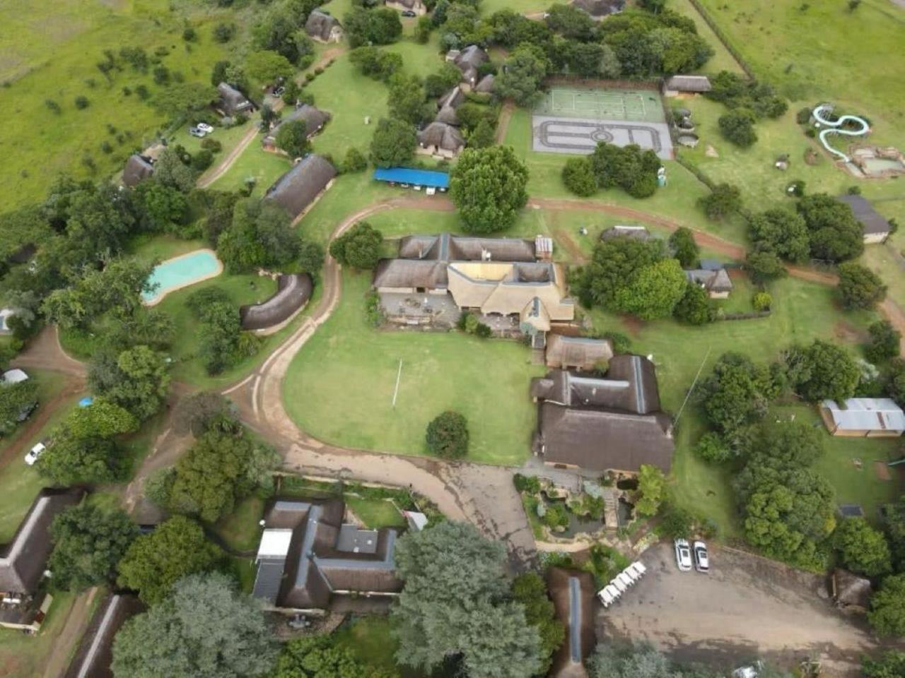 Hlalanathi Drakensberg Resort Бергвил Екстериор снимка